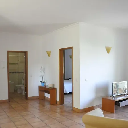Apartamento Com Piscina Lagos